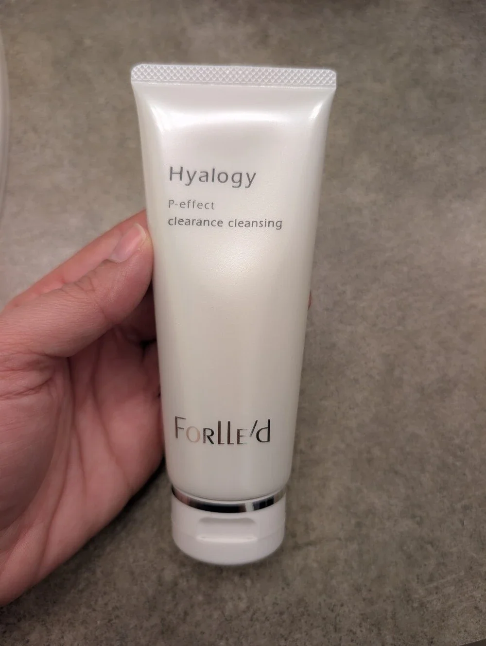 Hyalogy P-effect Clearance Cleansing Face Wash